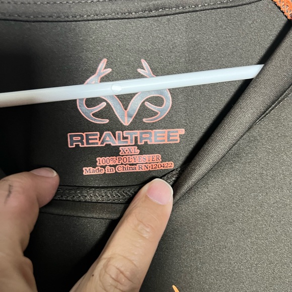 Men’s long sleeve RealTree dri fit shirt - Picture 3 of 5